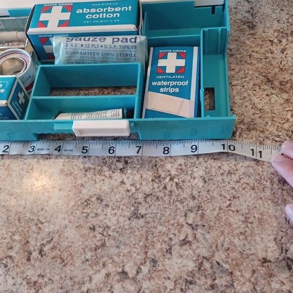 Vintage White Cross Emergency First Aid Kit~ Copyright 1965 - Picture 15 of 16